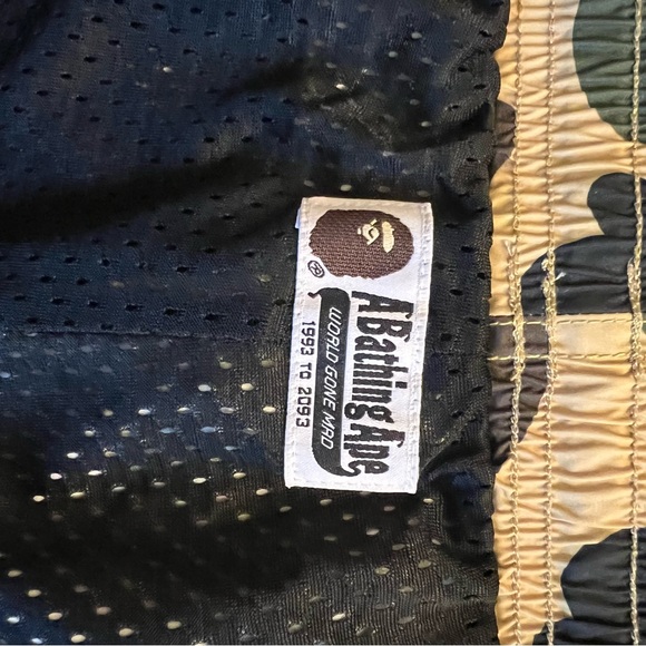 Bape swim trunks size large - Picture 4 of 4